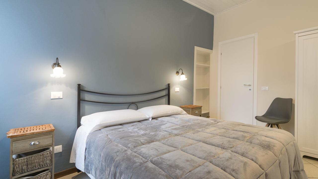 פסקיארה דל גארדה Fiori Sull'Acqua Apartments מראה חיצוני תמונה